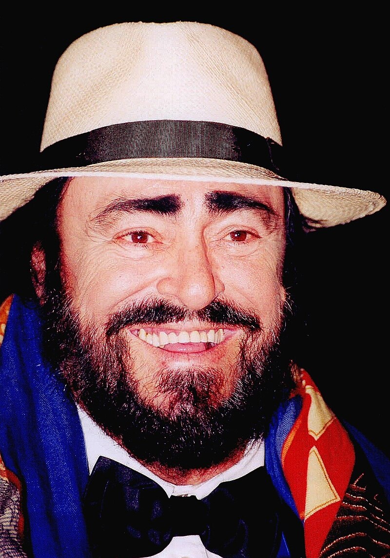  Biografija Luciana Pavarottija